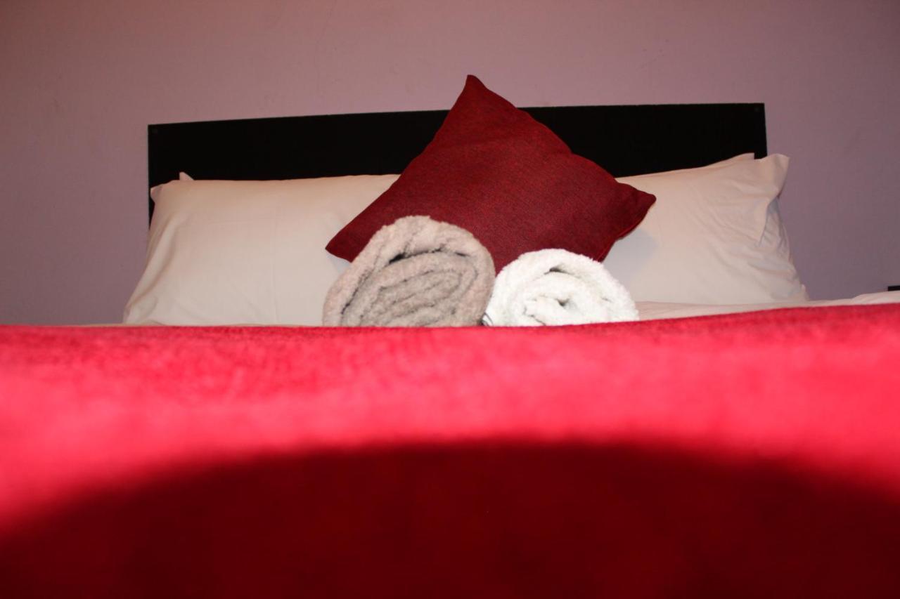 Mazenod Davilla Guest House מראה חיצוני תמונה