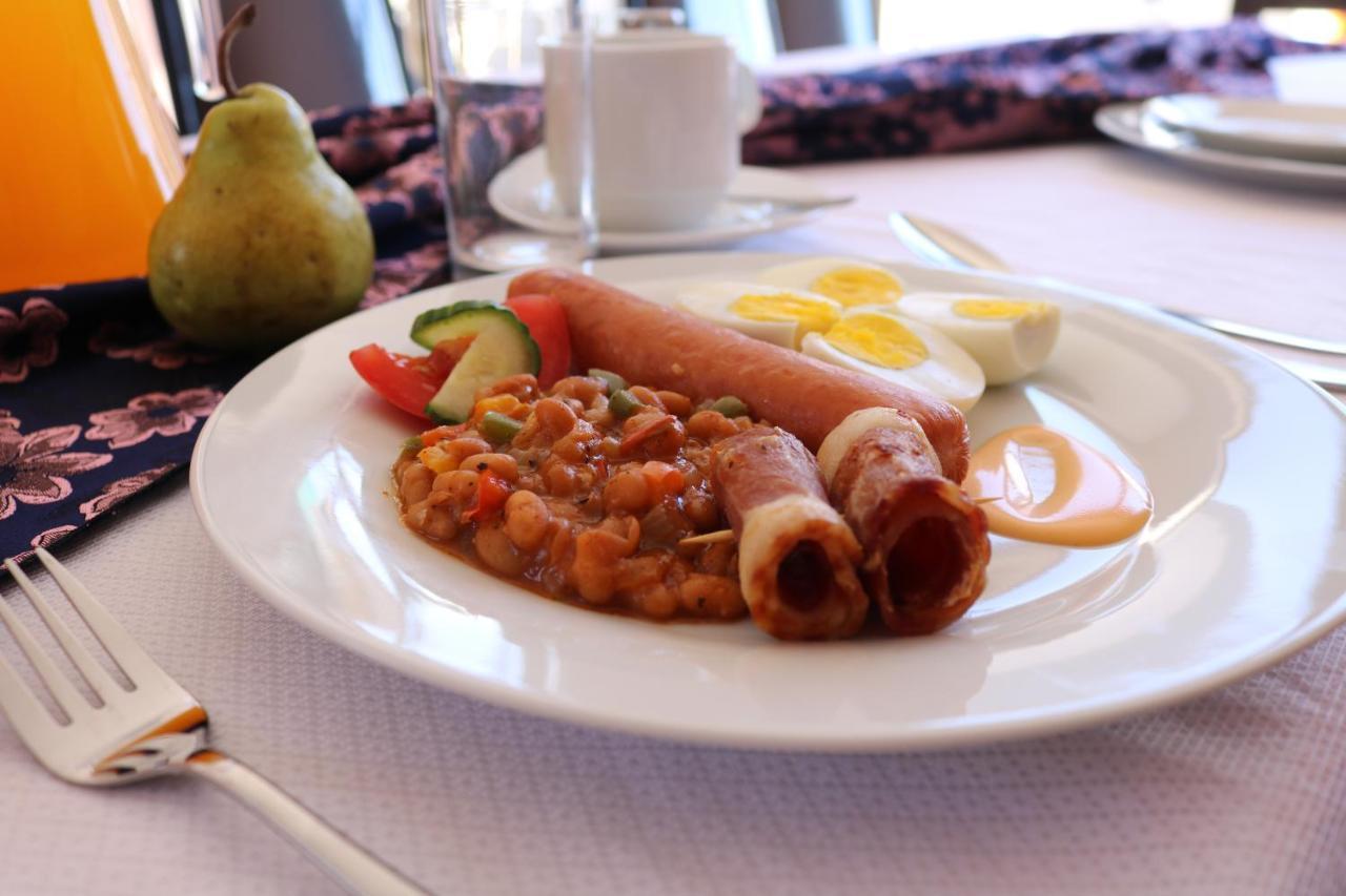 Mazenod Davilla Guest House מראה חיצוני תמונה