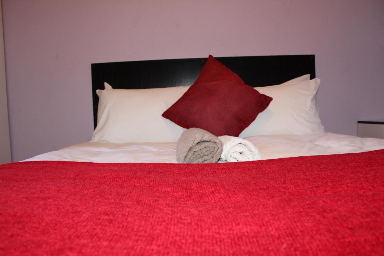 Mazenod Davilla Guest House מראה חיצוני תמונה
