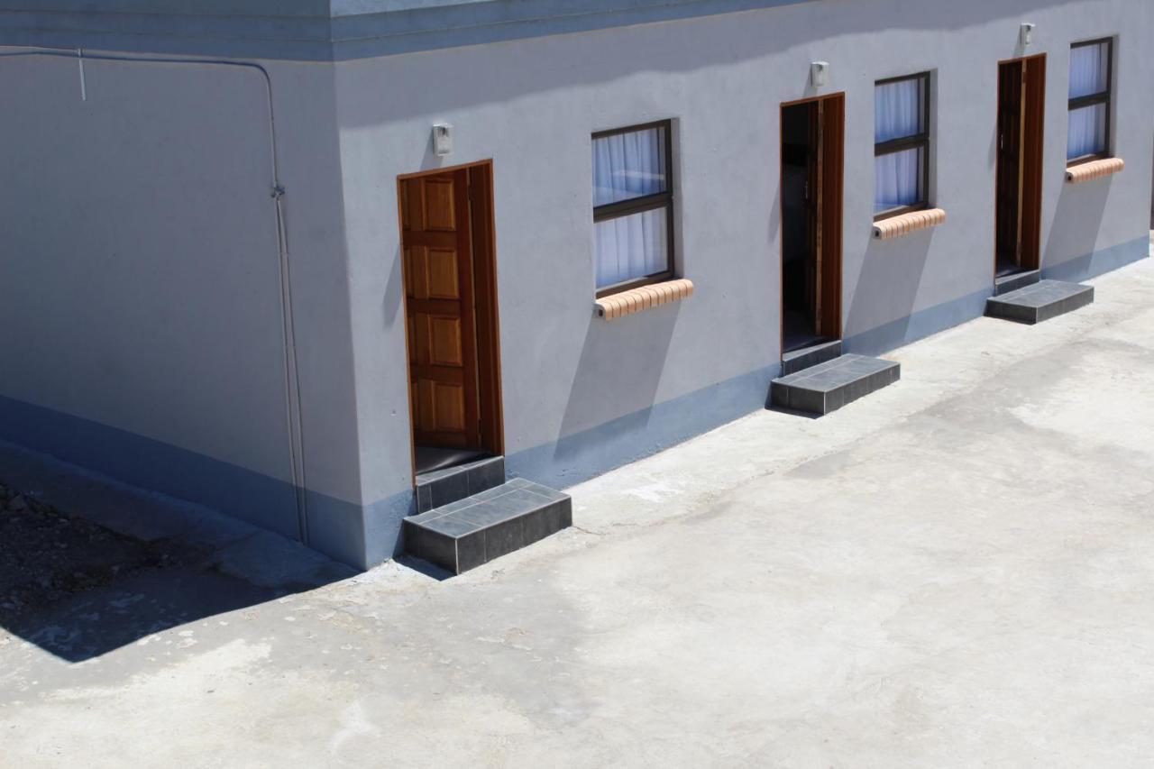 Mazenod Davilla Guest House מראה חיצוני תמונה